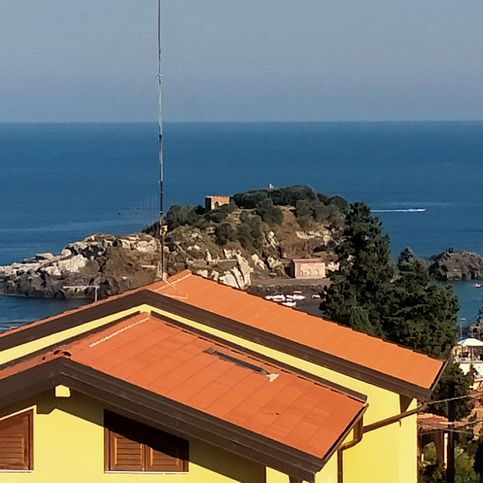 Appartamento in residenziale in Via Litteri