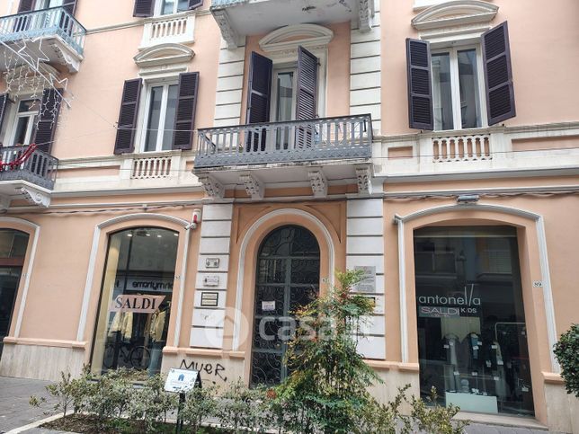 Ufficio in commerciale in Via Roma 87