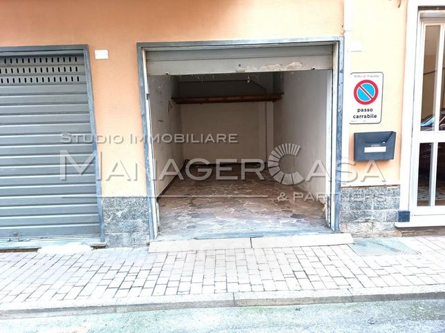 Garage/posto auto in residenziale in Via Costaguta 106