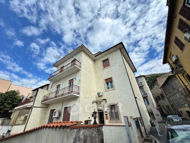 Appartamento in residenziale in Via Pierantonio Petrini