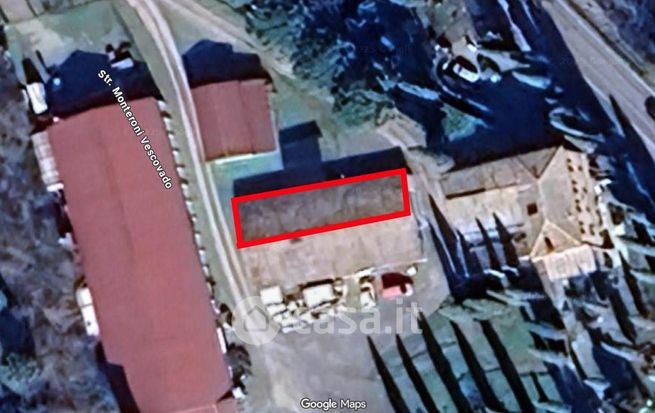 Capannone in commerciale in 