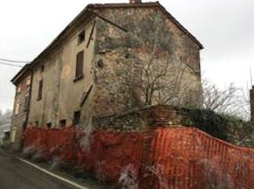 Casa indipendente in residenziale in Strada Statale 412 della Val Tidone 178