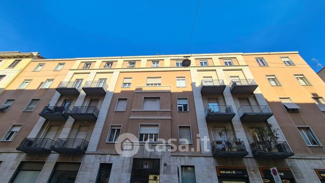 Garage/posto auto in residenziale in Via Emilio Motta