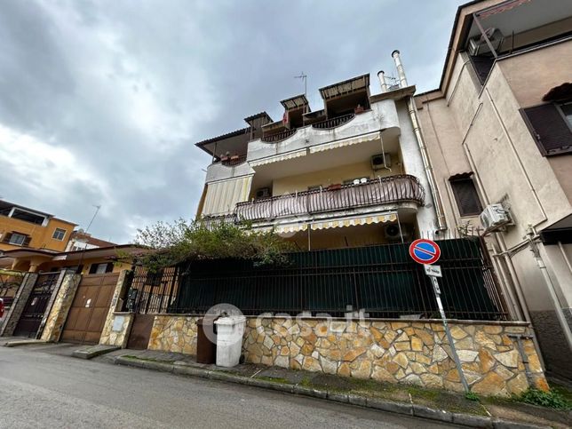 Appartamento in residenziale in Via Angelo Poliziano 13