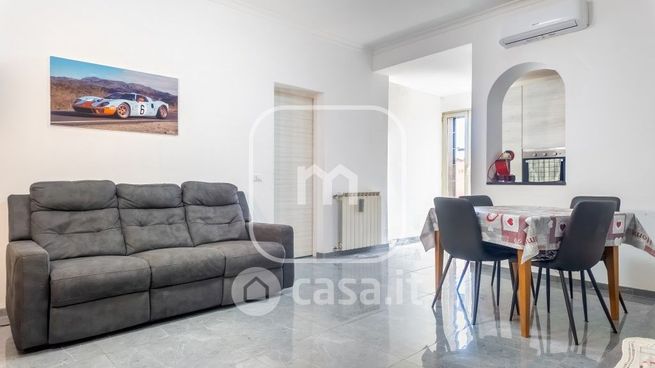 Casa indipendente in residenziale in Via di Vermicino