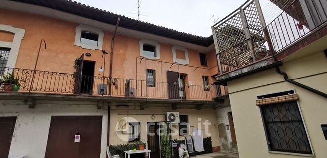 Appartamento in residenziale in Piazza Vitaliano Crivelli 10