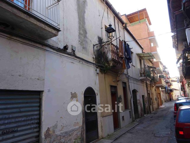 Appartamento in residenziale in Via Francesco Petrarca