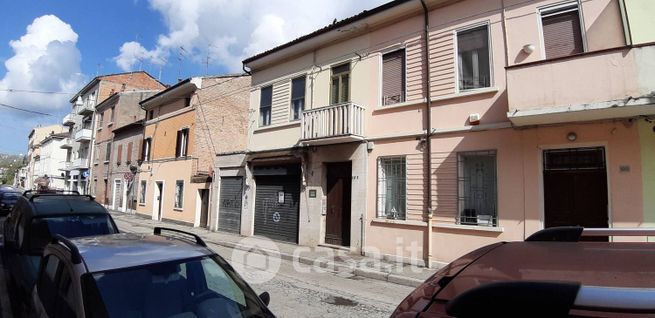 Casa indipendente in residenziale in Via Arianuova 104