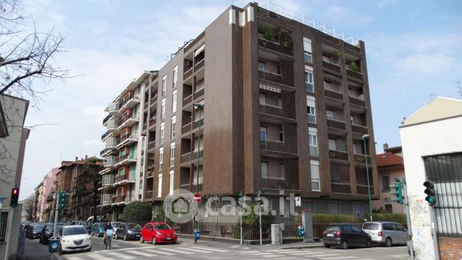 Appartamento in residenziale in Via Fratelli Bandiera 84