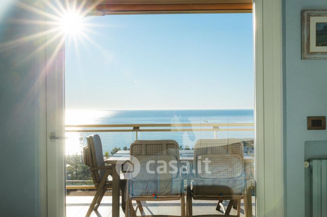 Appartamento in residenziale in Via Padre Semeria 151