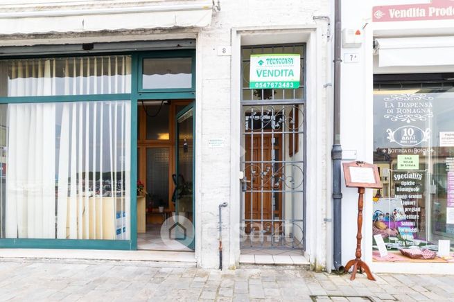 Appartamento in residenziale in Piazza Ciceruacchio 8
