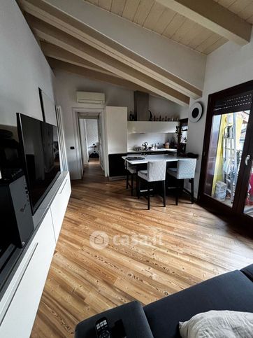 Appartamento in residenziale in Via Ottorino Respighi 10