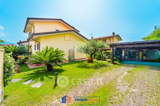 Villa in residenziale in Via San Lorenzo 25
