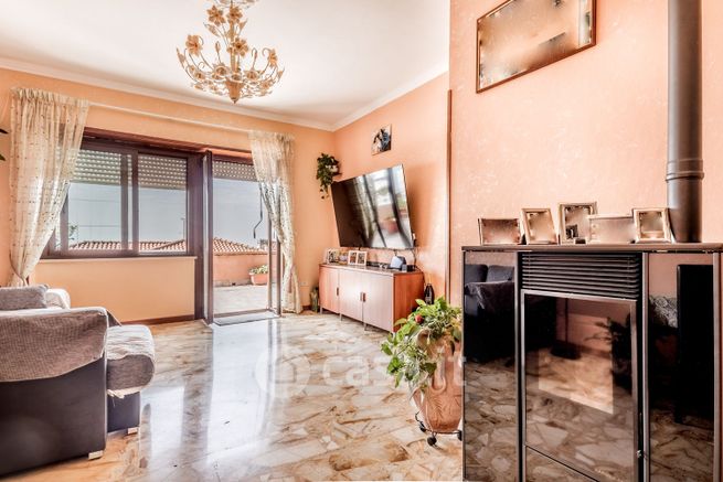 Appartamento in residenziale in Via Villa Petrara