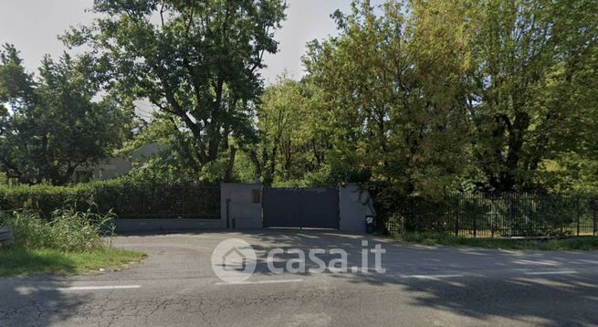 Terreno edificabile in residenziale in Via Mantova 141
