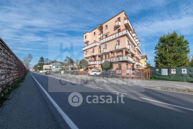 Appartamento in residenziale in Via Lecco 198