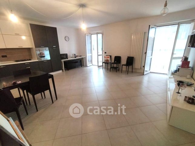Appartamento in residenziale in Via della Quercia