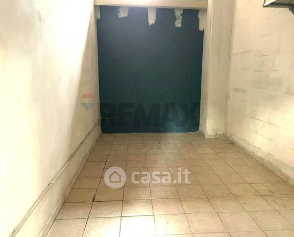 Box/posto auto in residenziale in Via Jugoslavia 10