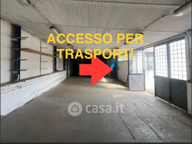 Capannone in commerciale in Via San Geminiano 35