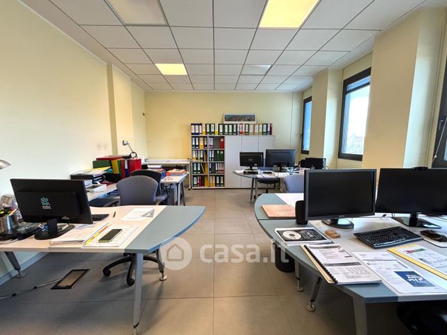 Ufficio in commerciale in Via Ilaria Alpi 4