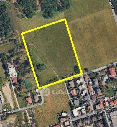 Terreno agricolo in commerciale in Via Boltraffio 25