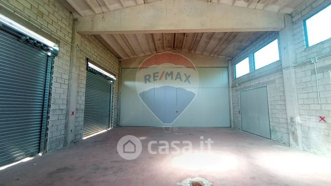 Capannone in commerciale in Strada Provinciale Colle Leone