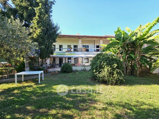 Casa indipendente in residenziale in Cascina Formia 9