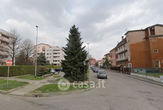 Garage/posto auto in residenziale in Via Giuseppe Verdi 31