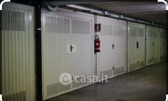 Garage/posto auto in residenziale in Via Nazionale 71