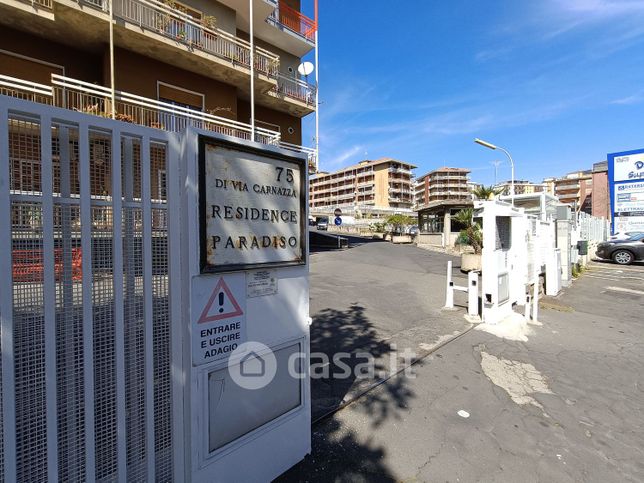 Garage/posto auto in residenziale in Via Carnazza 75