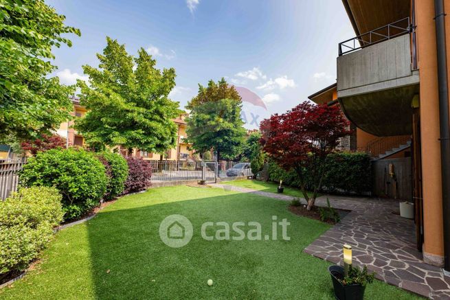Appartamento in residenziale in Via Monte Aga 14