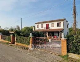 Appartamento in residenziale in Via Montebelluna