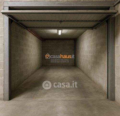 Box/posto auto in residenziale in 