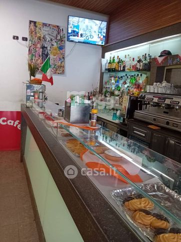 Attivitã /licenza (con o senza mura) in commerciale in 