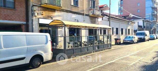 Attivitã /licenza (con o senza mura) in commerciale in Via Challant 13