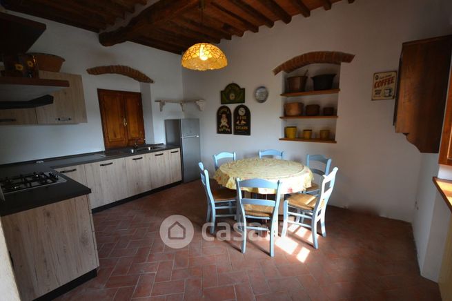 Rustico/casale in residenziale in 