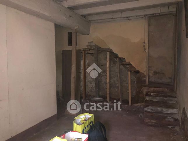 Rustico/casale in residenziale in Via Fratelli Cairoli 41