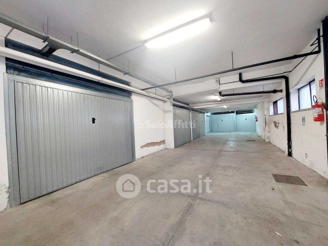 Garage/posto auto in residenziale in Via Fratelli Cervi 32