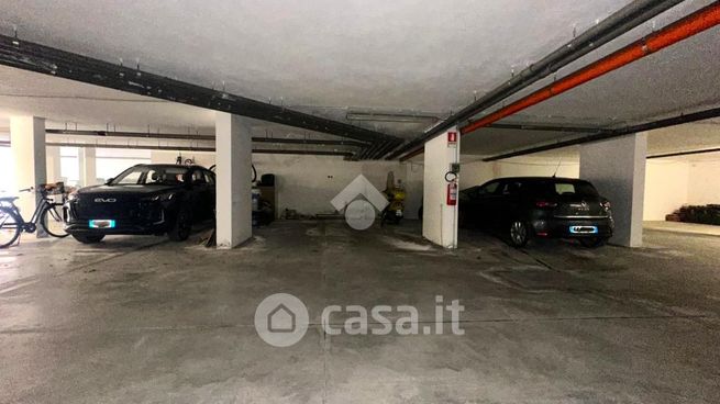 Box/posto auto in residenziale in Via di Montalbano 110