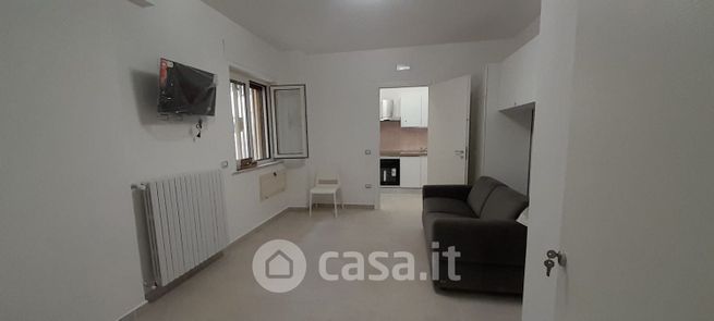 Appartamento in residenziale in Via Domenico Fontana 58