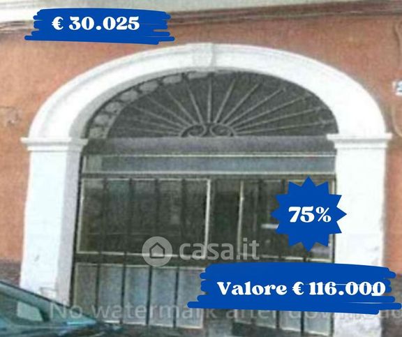 Appartamento in residenziale in Via Valona 20