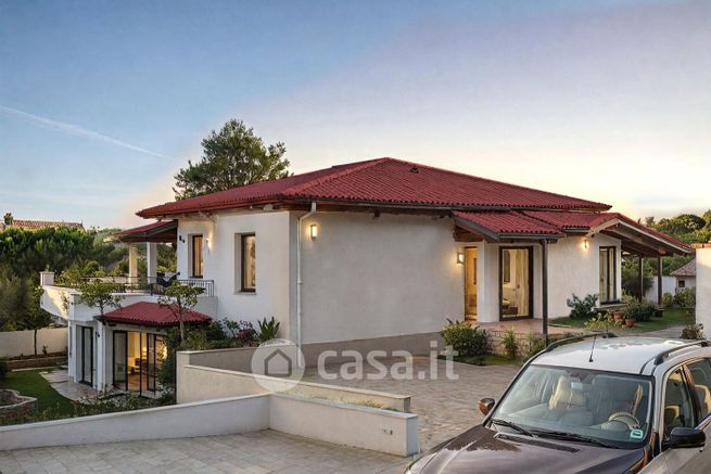 Casa bi/trifamiliare in residenziale in Via del Marcese