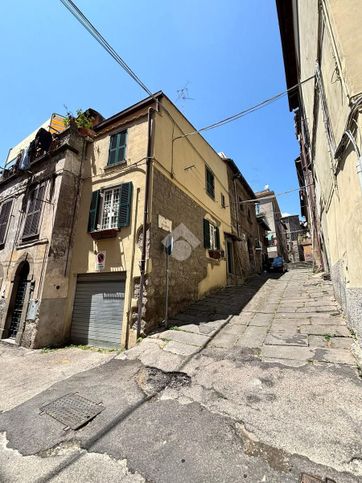 Box/posto auto in residenziale in Via Santa Maria Elisabetta 13