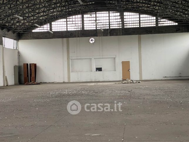 Capannone in commerciale in Via Dell'azoto