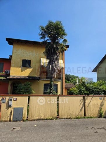 Villetta a schiera in residenziale in Via Carlo Bonetti 13