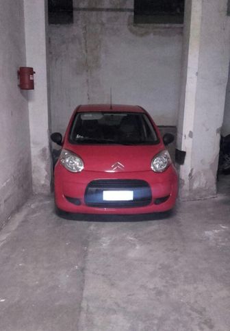 Garage/posto auto in residenziale in Via Alessandro D'Ancona 17