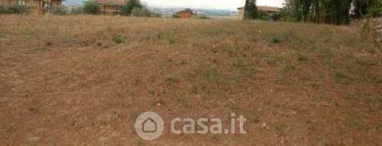 Terreno agricolo in commerciale in Via Matteo Spinelli
