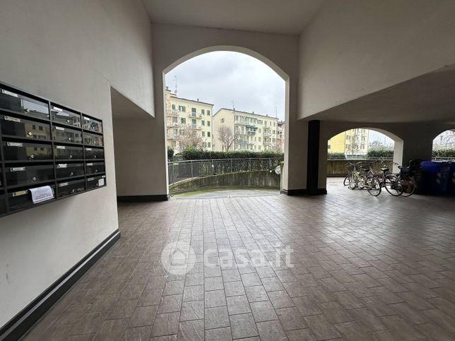Box/posto auto in residenziale in Via Lombardia