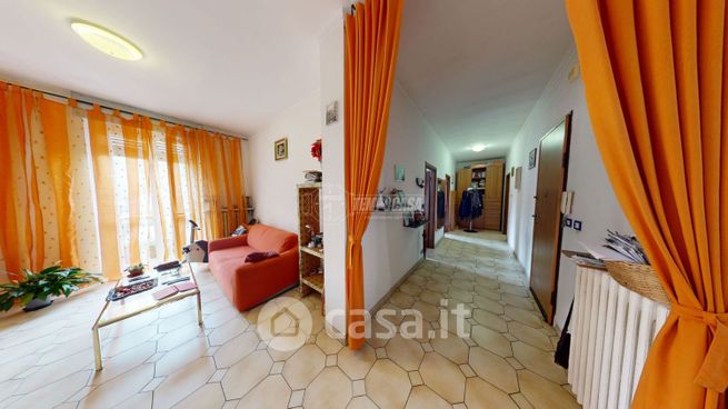 Appartamento in residenziale in Via Tronzano 27