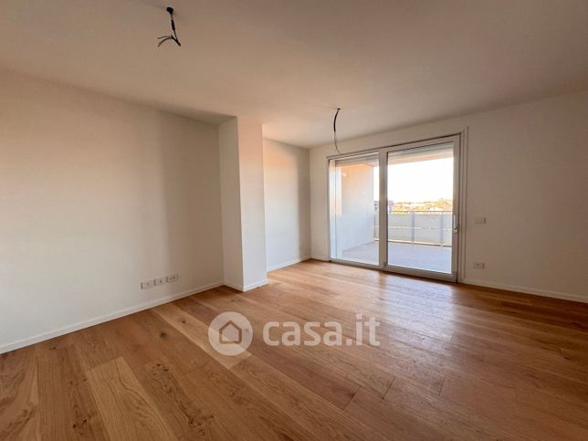 Attico/mansarda in residenziale in Via XXV Aprile 10